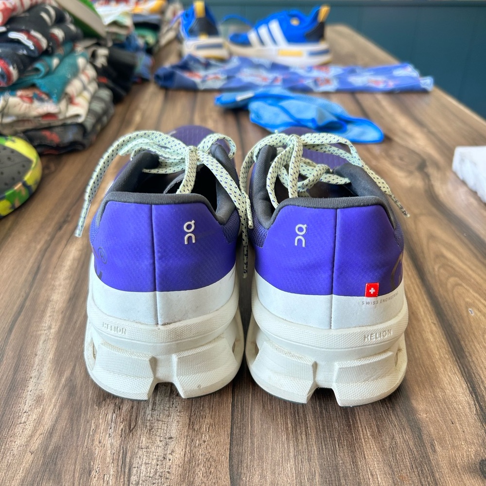 On cloud monster purple size 9 men’s. Good used condition. - Picture 5 of 8